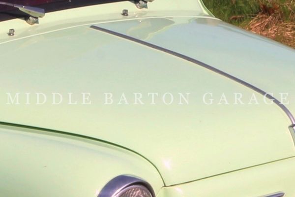 Bonnet centre trim strip l 600